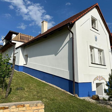 Nad Slovackym Sklipkem Villa Tupesy Exterior photo